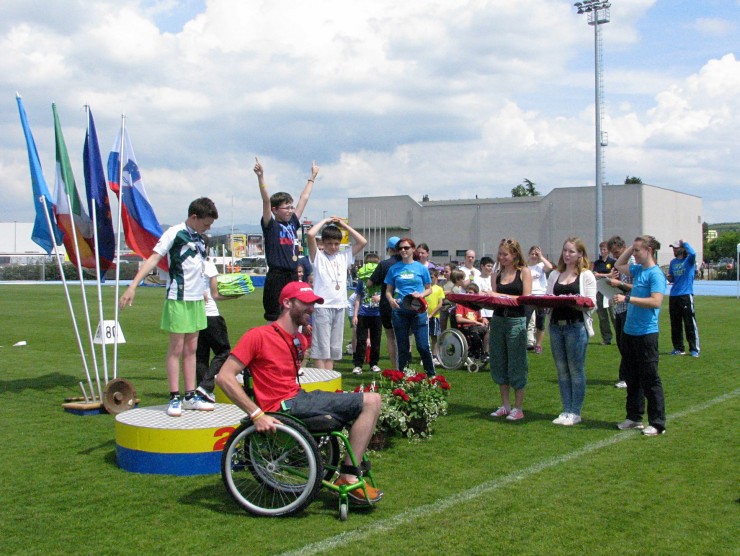 finale OŠ - nastopili so tudi učenci invalidi - foto Mitja Butul