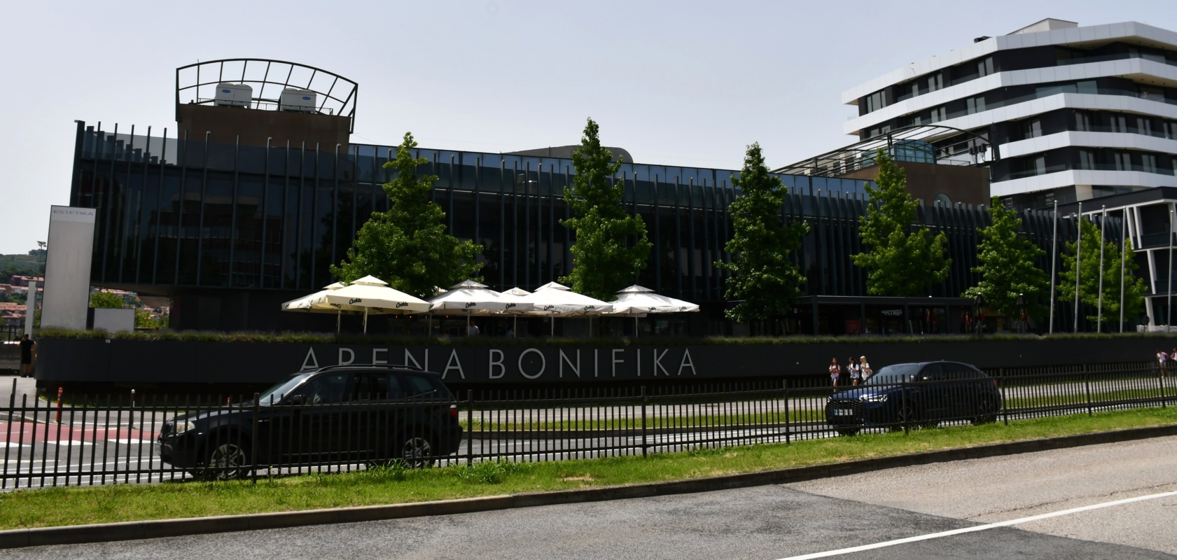 Predčasno glasovanje na zakonodajnem referendumu v Areni Bonifika