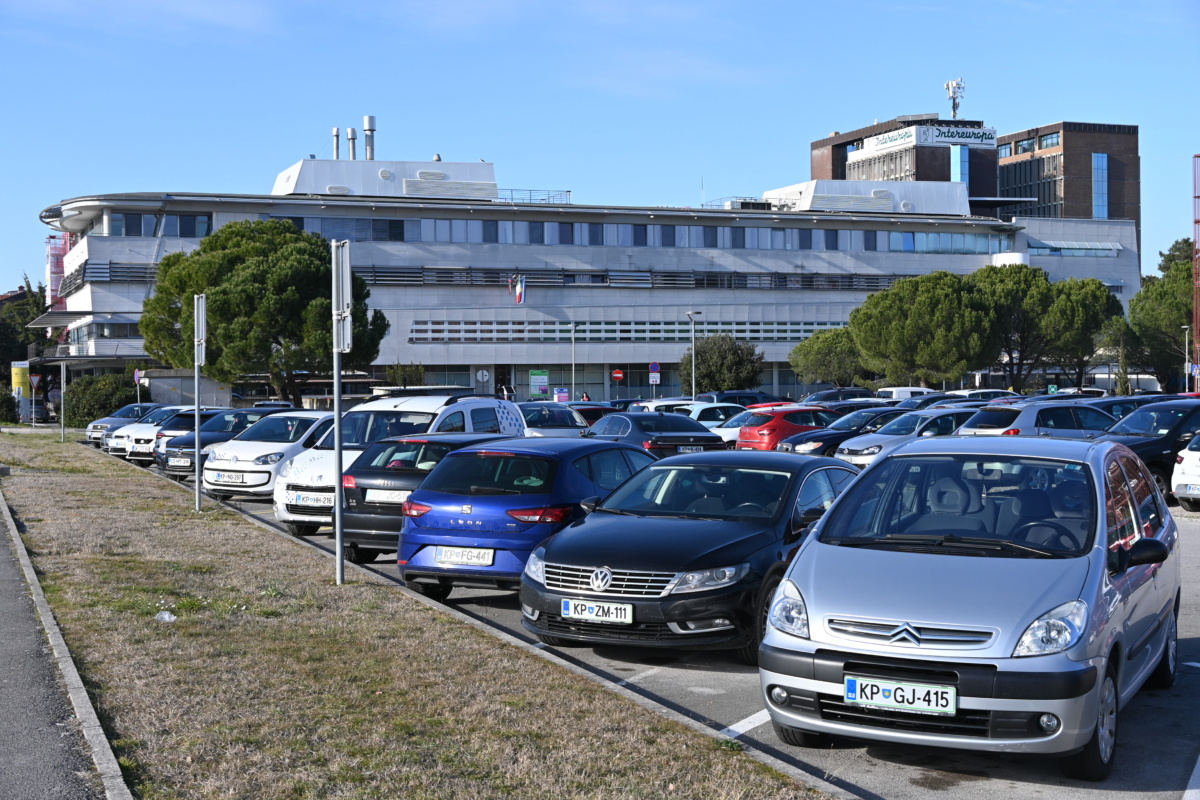 Nov parkirni režim na območju gradnje Zdravstvenega centra Koper