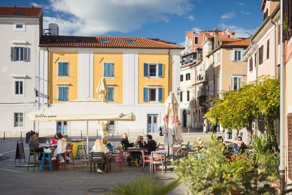 Mestna občina Koper predstavila katalog urbane opreme