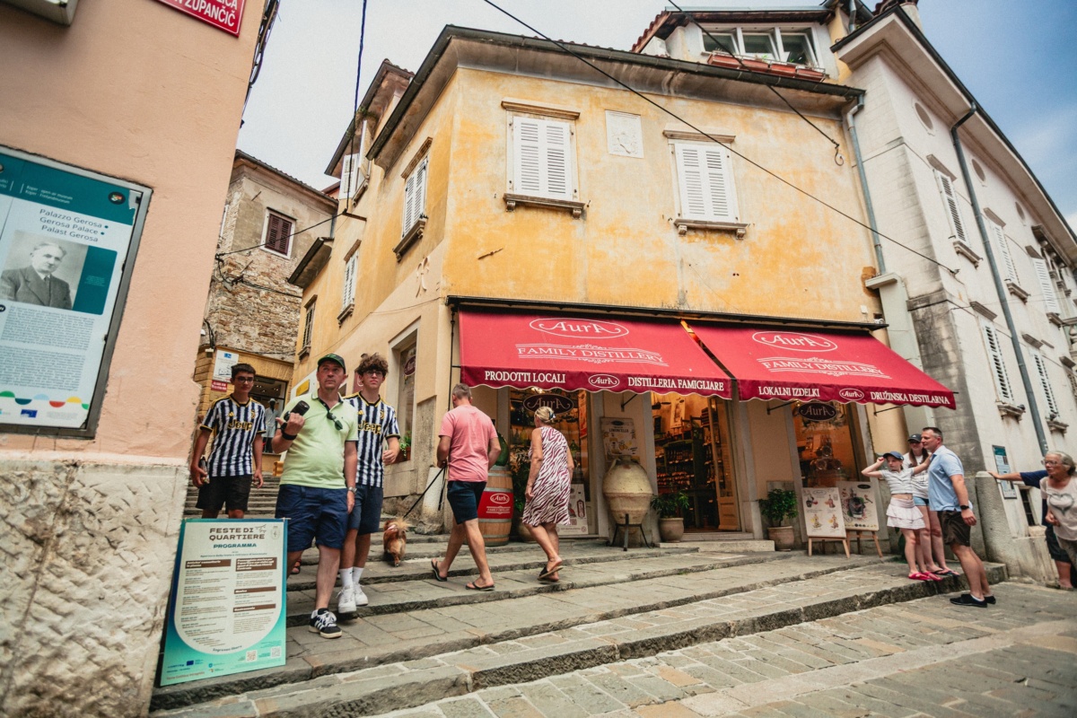Objavljen javni poziv za sofinanciranje urbane opreme v starem mestnem jedru