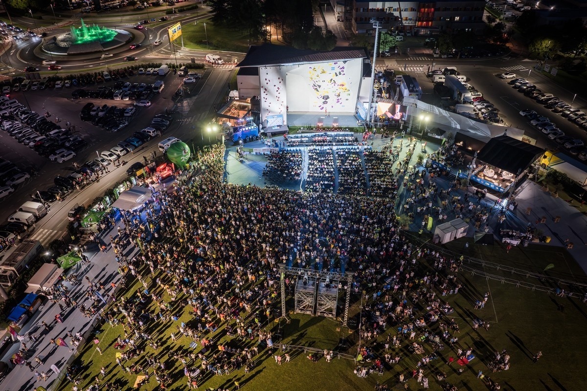 V času svetovnega pokala v plezanju spremembe parkirnega režima
