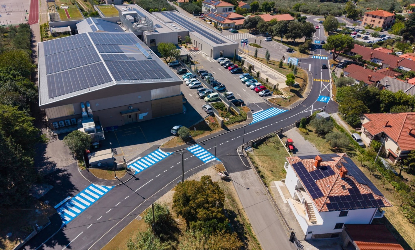 Zaključena prva faza obnove ceste na Tinjan
