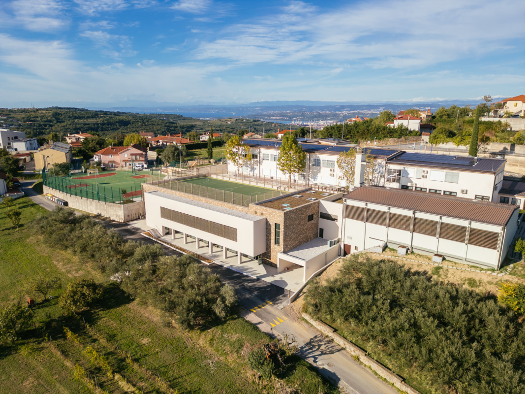V Šmarjah odprli novo sodobno telovadnico